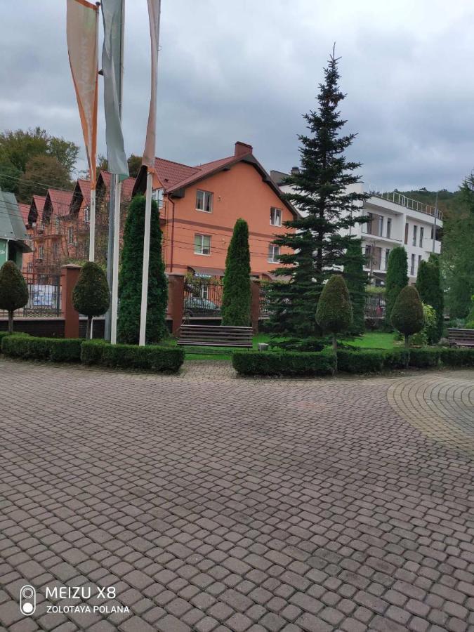 Золота Поляна Appartement Buitenkant foto