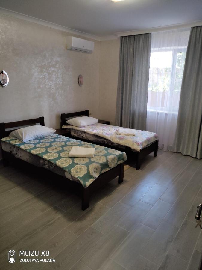 Золота Поляна Appartement Buitenkant foto