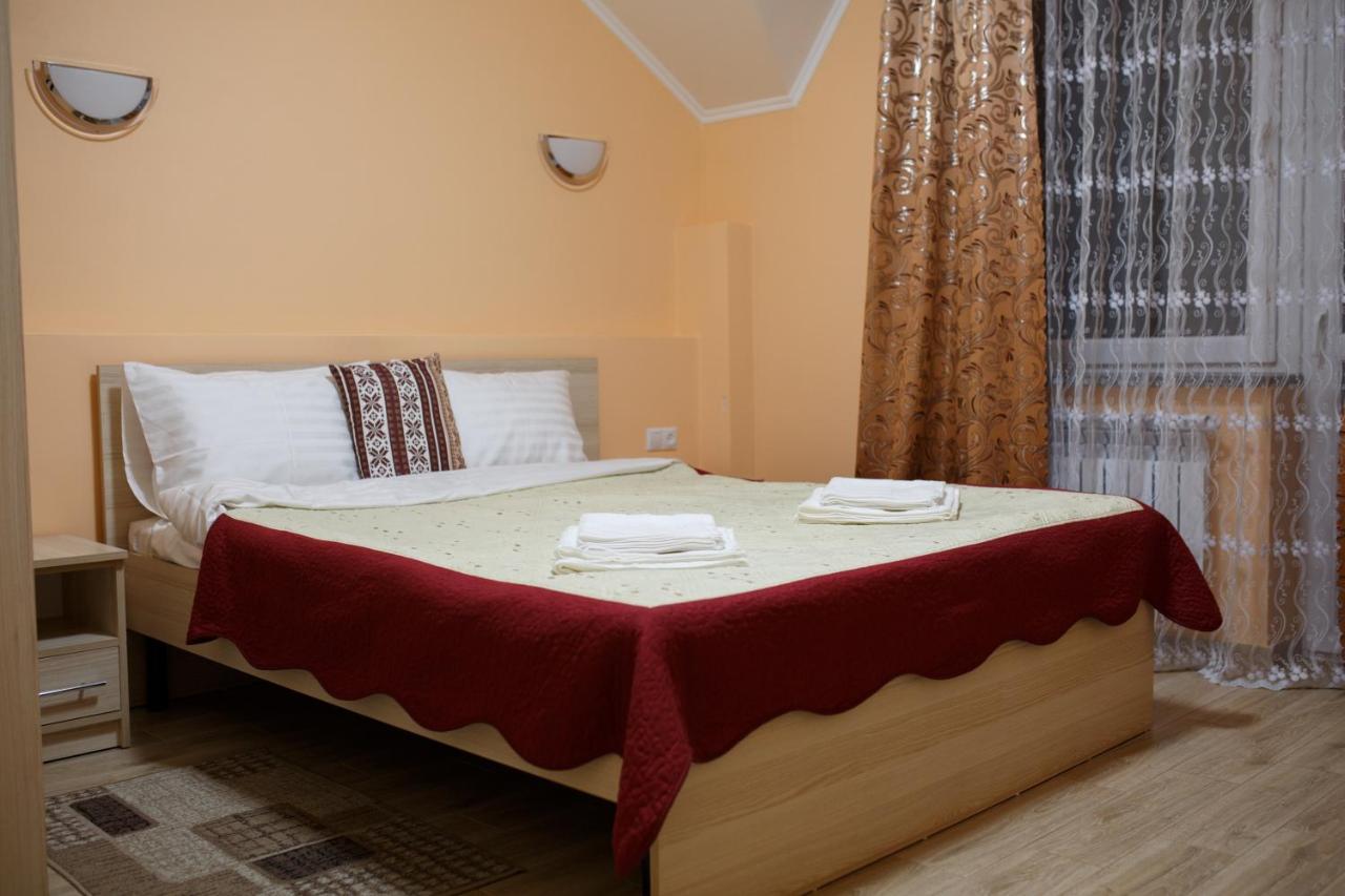 Золота Поляна Appartement Buitenkant foto