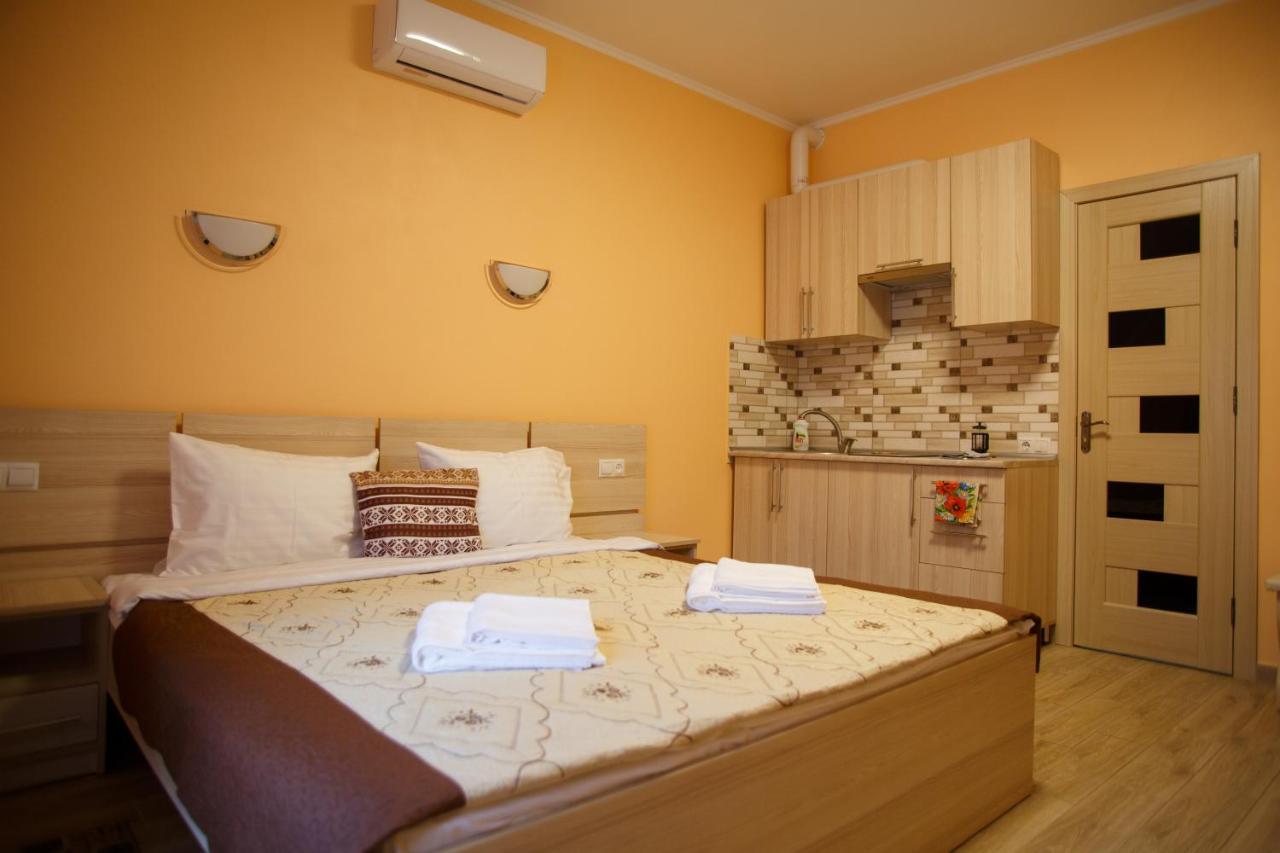 Золота Поляна Appartement Buitenkant foto